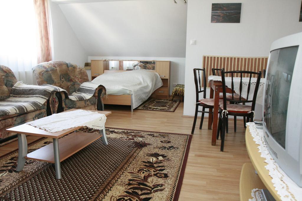 Apartment Kata Štúrovo Exterior foto